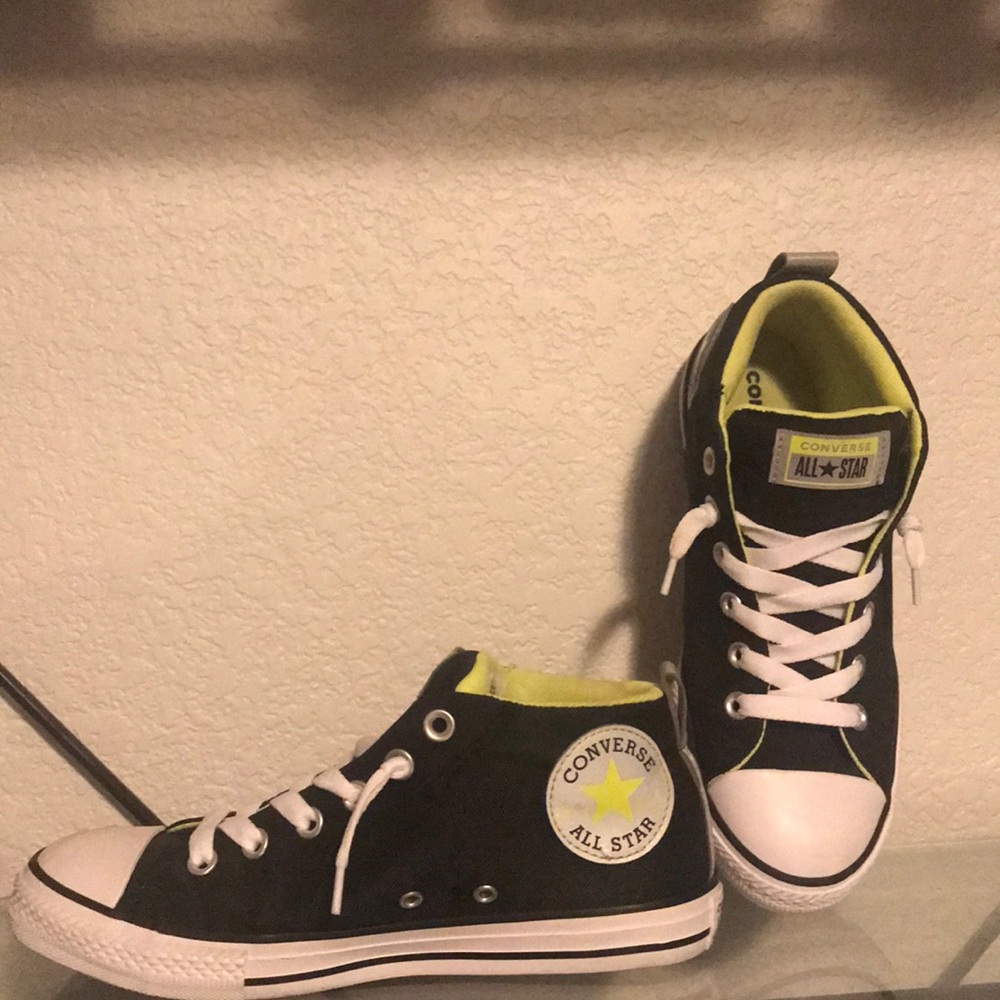 Converse - Picture 3 of 4